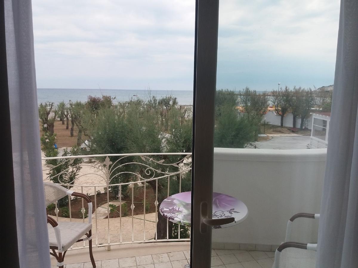 Corona Beach Hotel