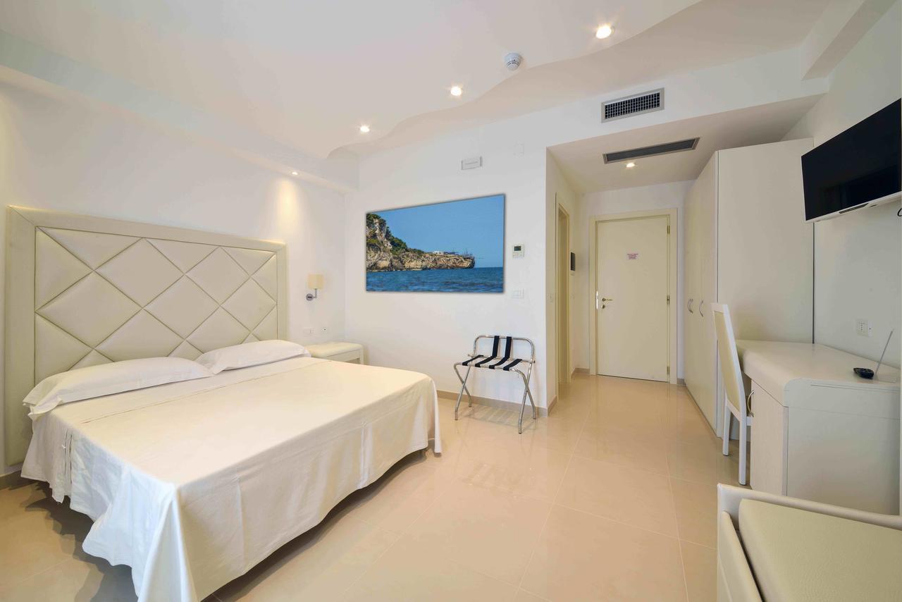 Corona Beach Hotel